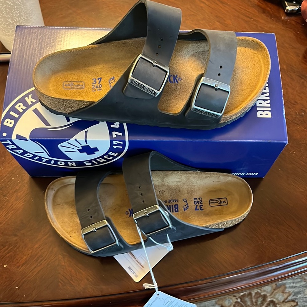 Arizona black Birkenstocks